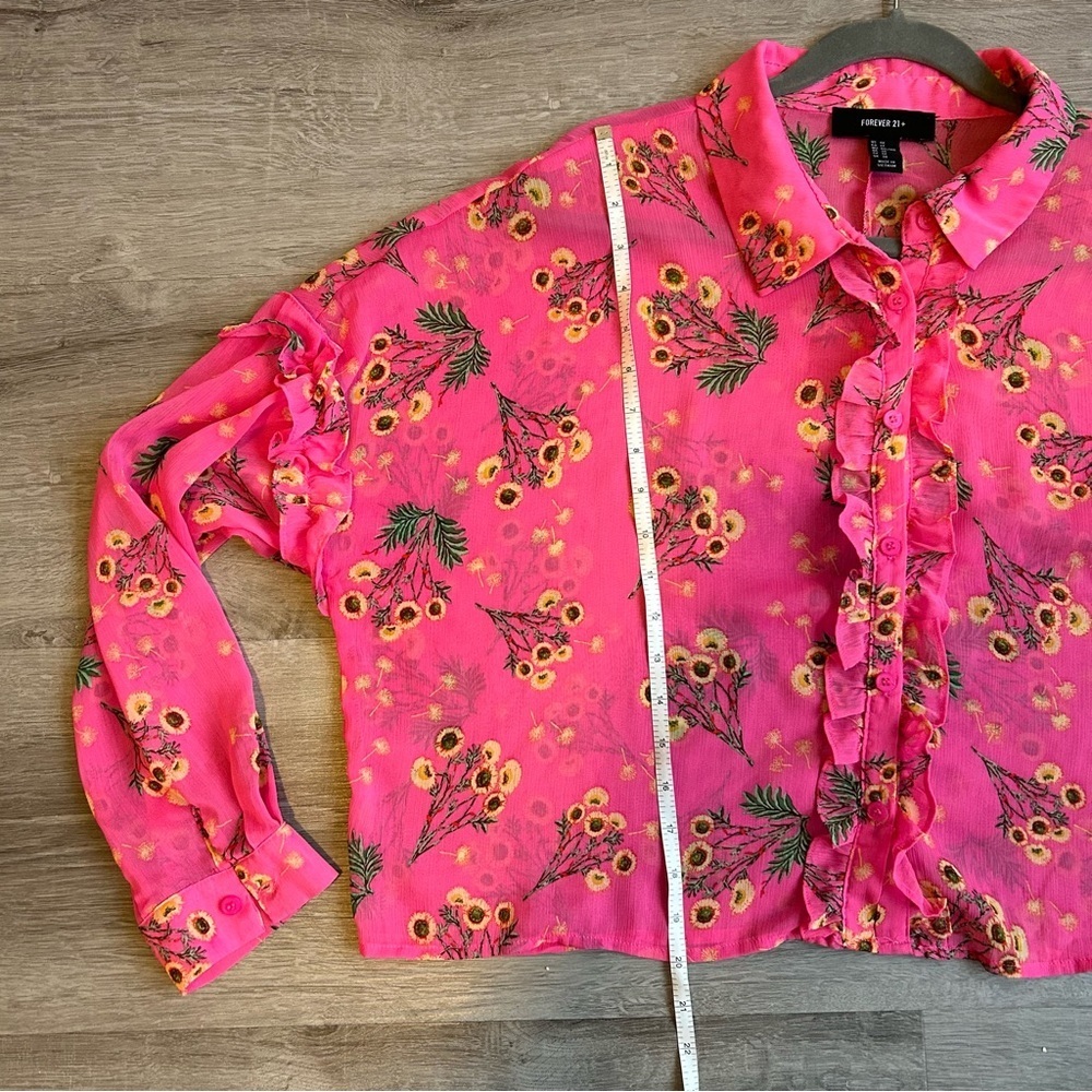 $10 item! Women’s Floral Pink Ruffle Blouse size 1X - Picture 4 of 4